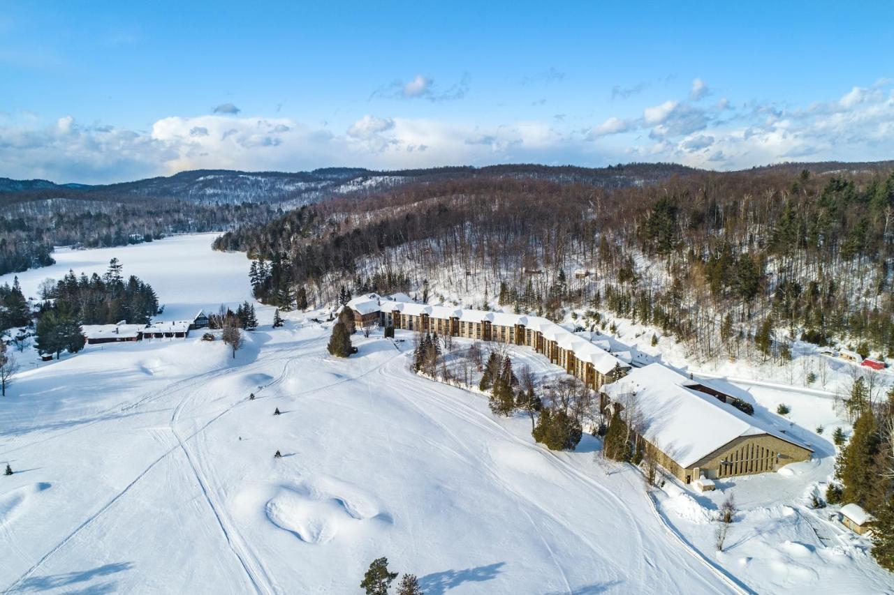 Hotel Et Centre De Villegiature Lac Carling Grenville-Sur-La-Rouge Exterior foto