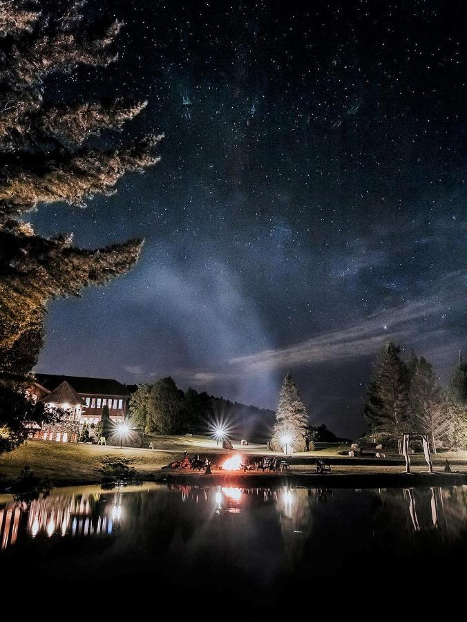 Hotel Et Centre De Villegiature Lac Carling Grenville-Sur-La-Rouge Exterior foto